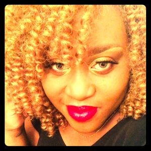 Meet your Posher, Whtiney